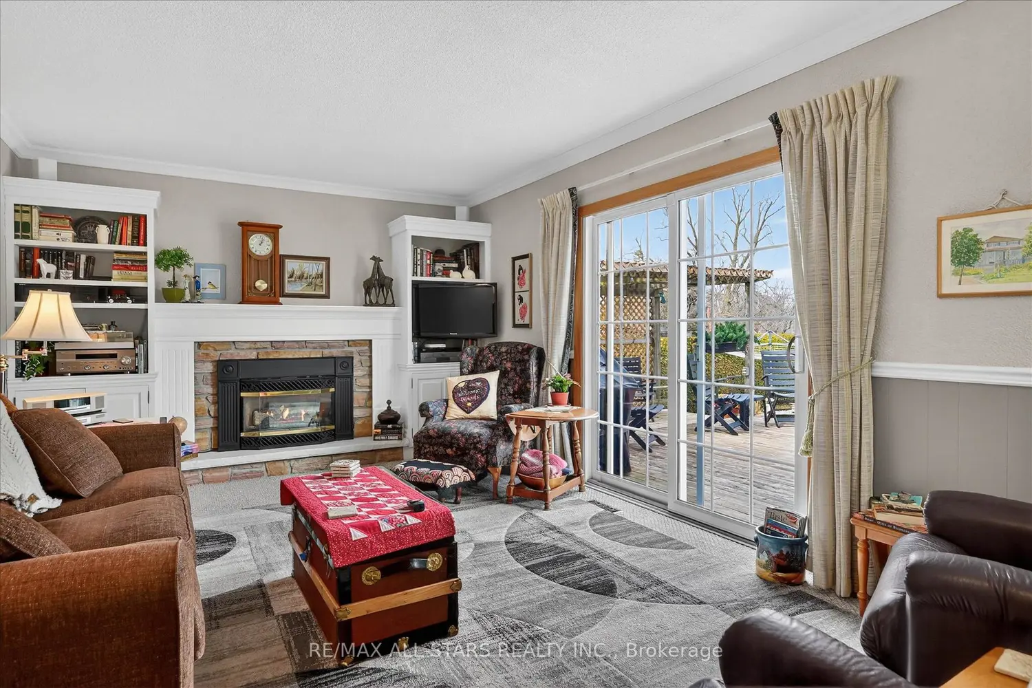 Additional image 8 of 26 Applewood Crescent