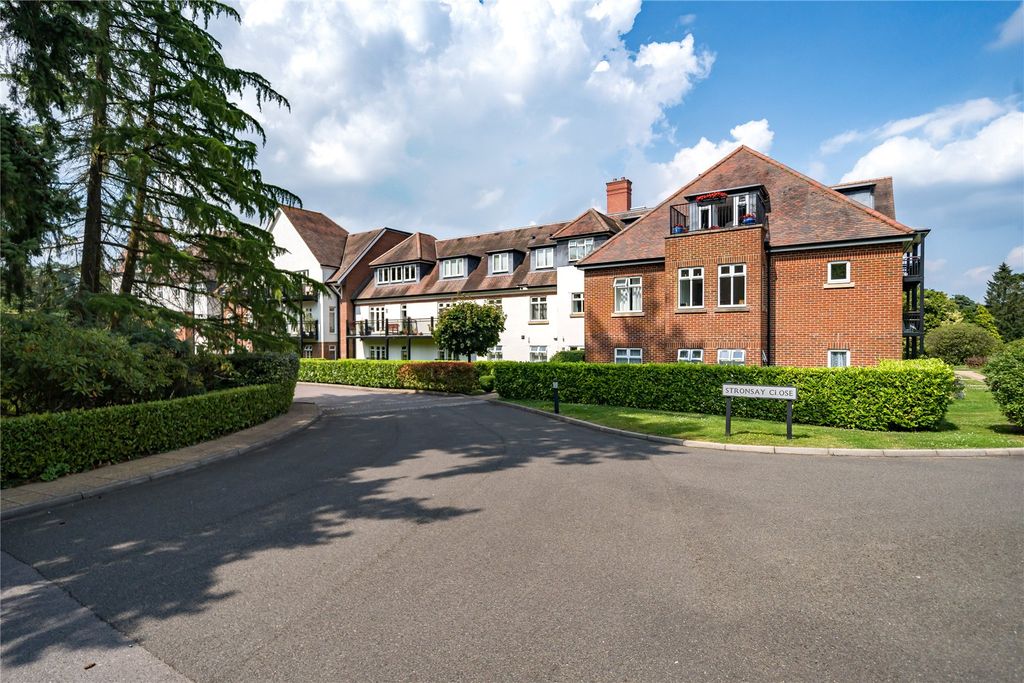 Additional image 18 of 2 bed flat for saleHindhead, Surrey GU26