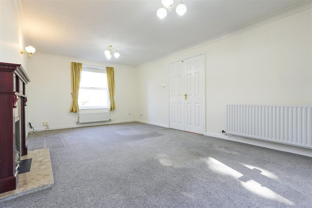 Additional image 6 of 4 bed detached house for saleBrodley Close, Hipperholme, Halifax HX3