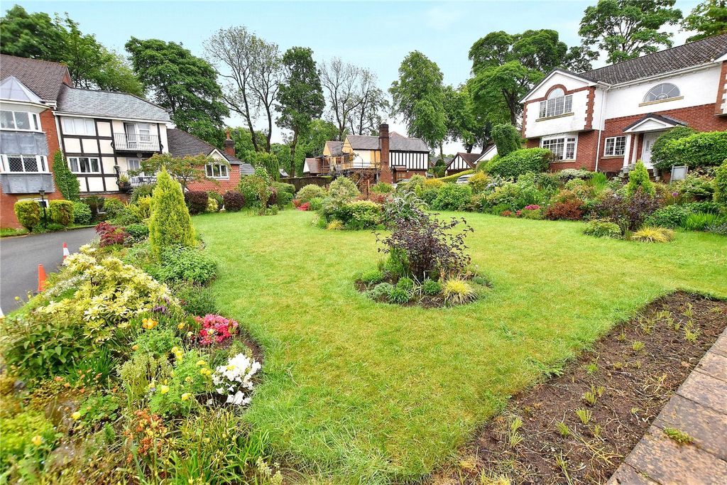 2 bed flat for salePegasus Court, Bury Road, Rochdale, Greater Manchester OL11