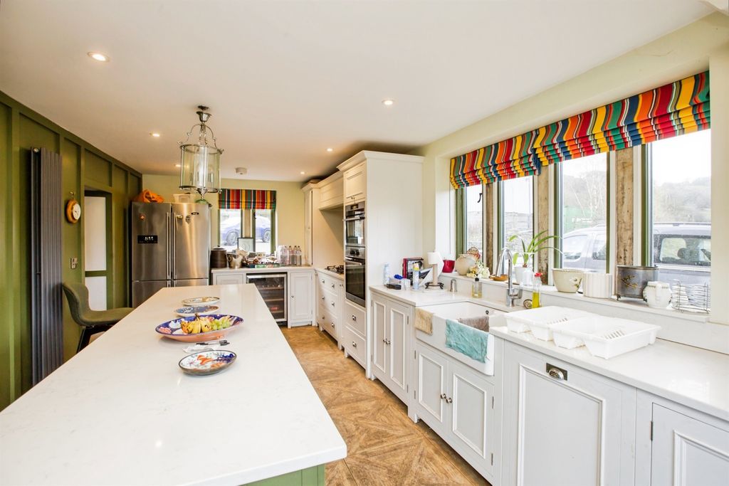 Additional image 6 of 4 bed link detached house for saleLee Lane, Halifax HX3
