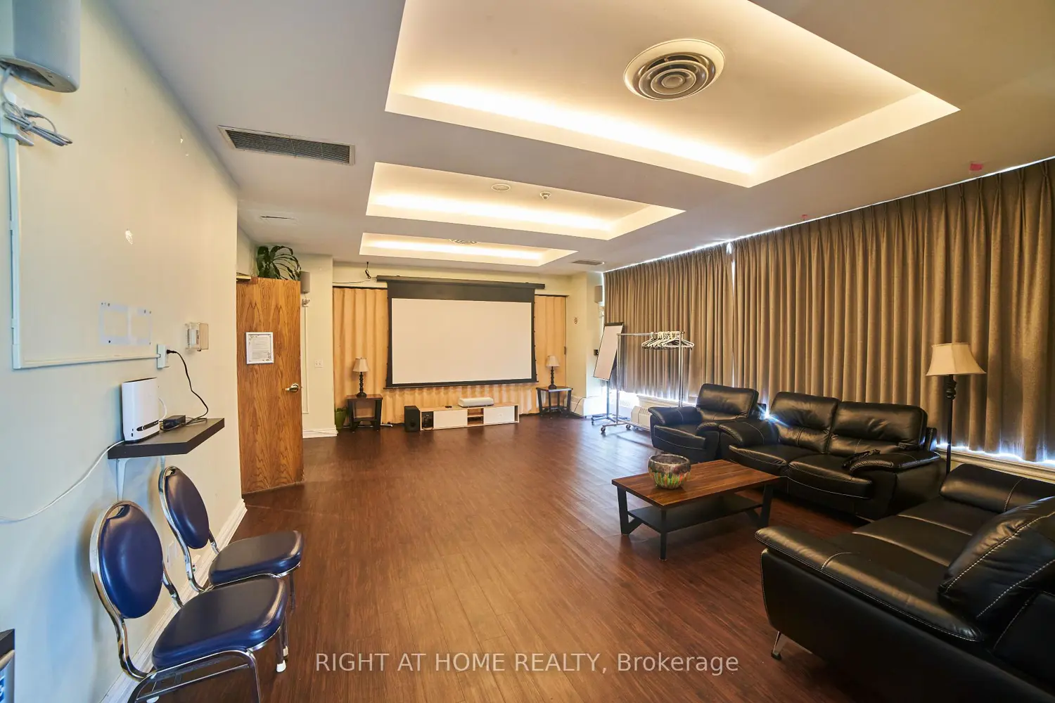 Additional image 10 of 1700 Eglinton Avenue 609