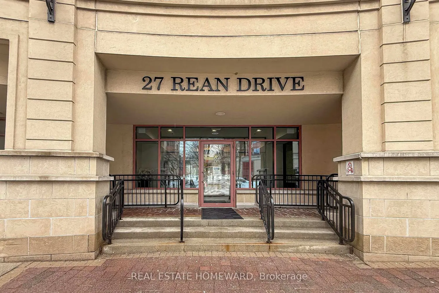 27 Rean Drive 510 photo 2