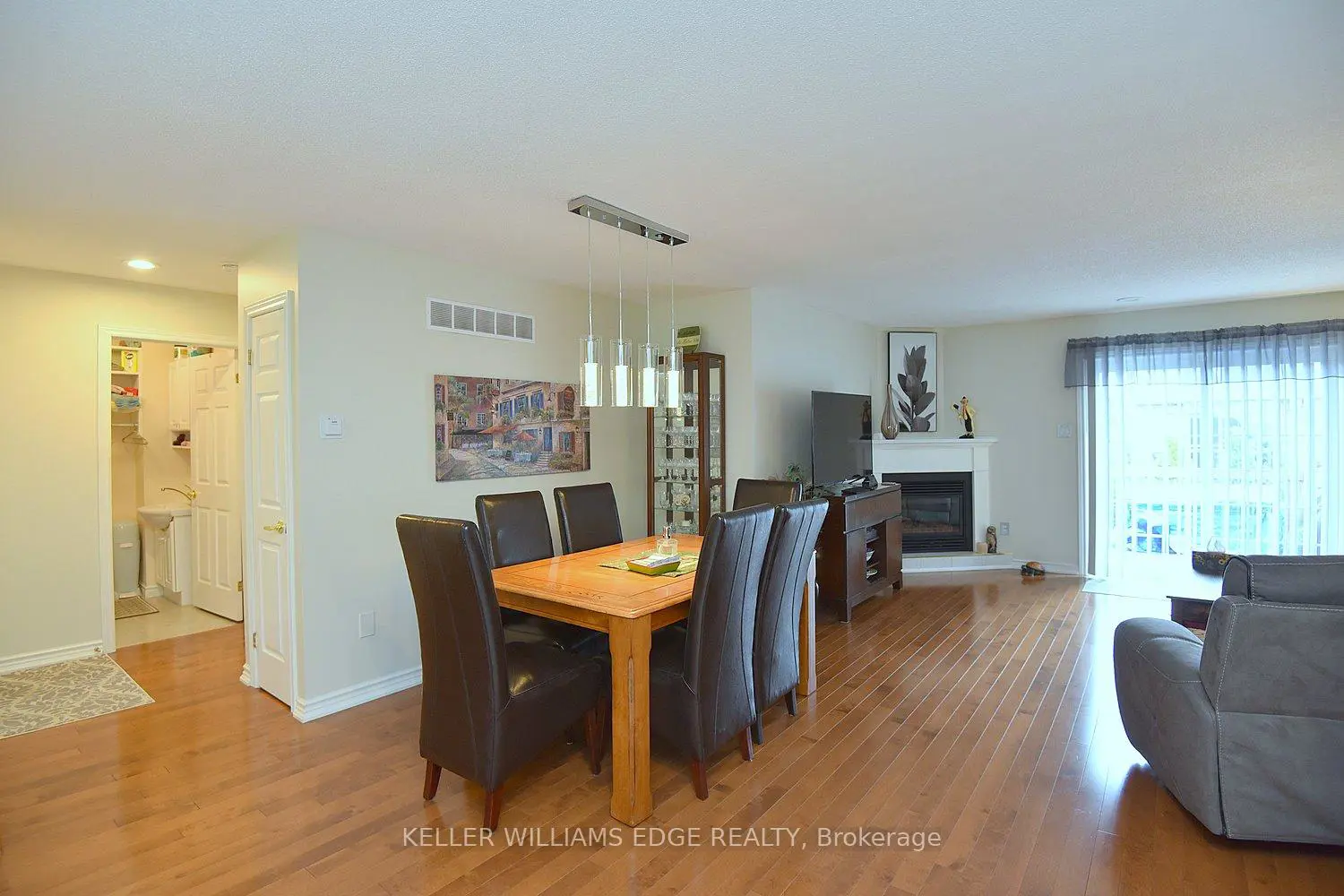 20 Meadowlands Boulevard 8 photo 5