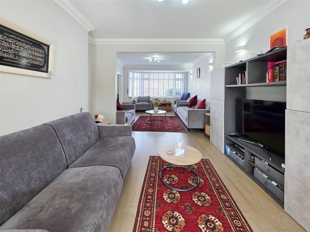 Additional image 7 of 4 bed semi-detached house for saleGledwood Gardens, Hayes UB4
