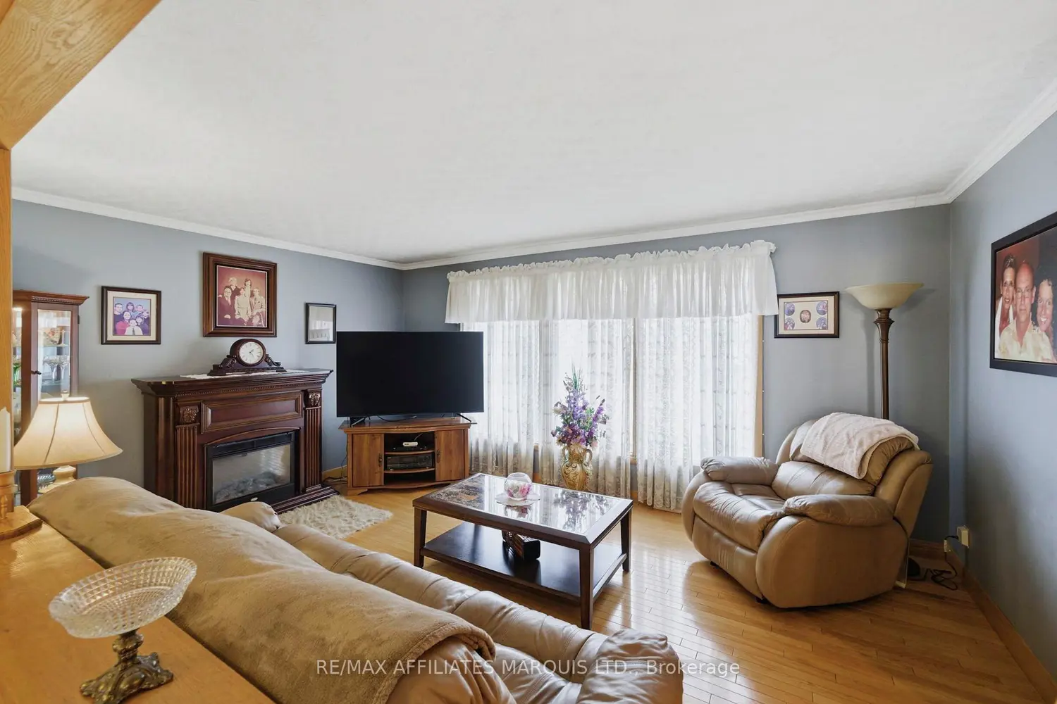 1212 Brodeur Street