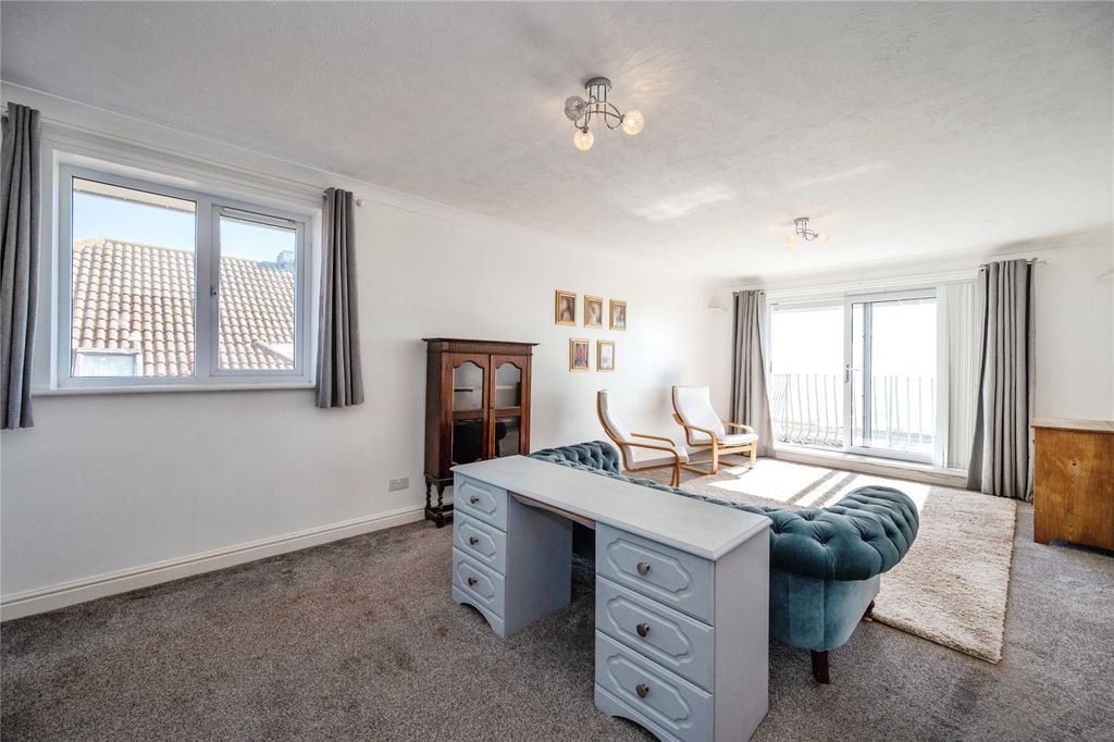 Additional image 4 of 2 bed flat for saleSouthwood Road, Hayling Island, Hampshire PO11
