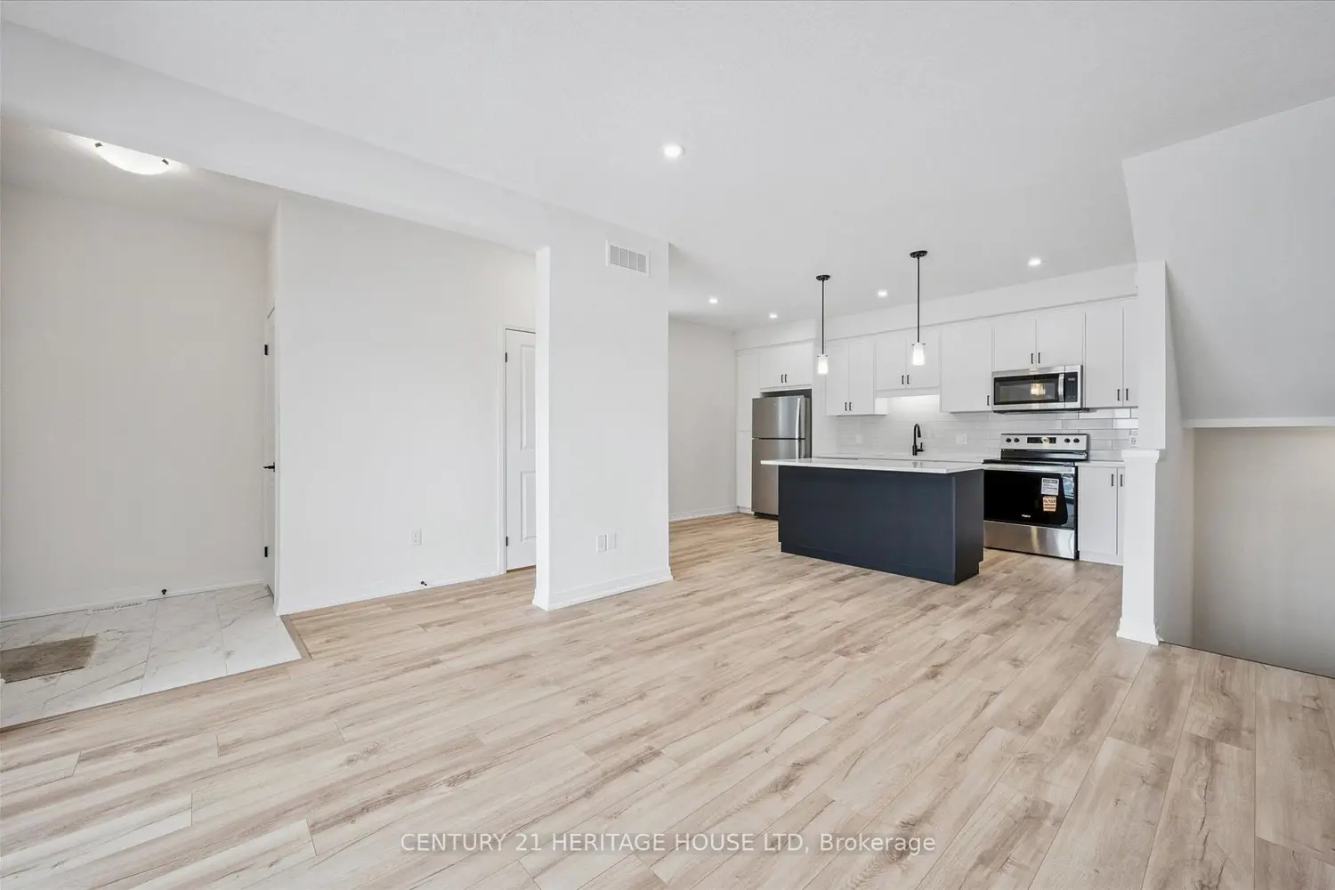 525 Erinbrook Drive C061 photo 3
