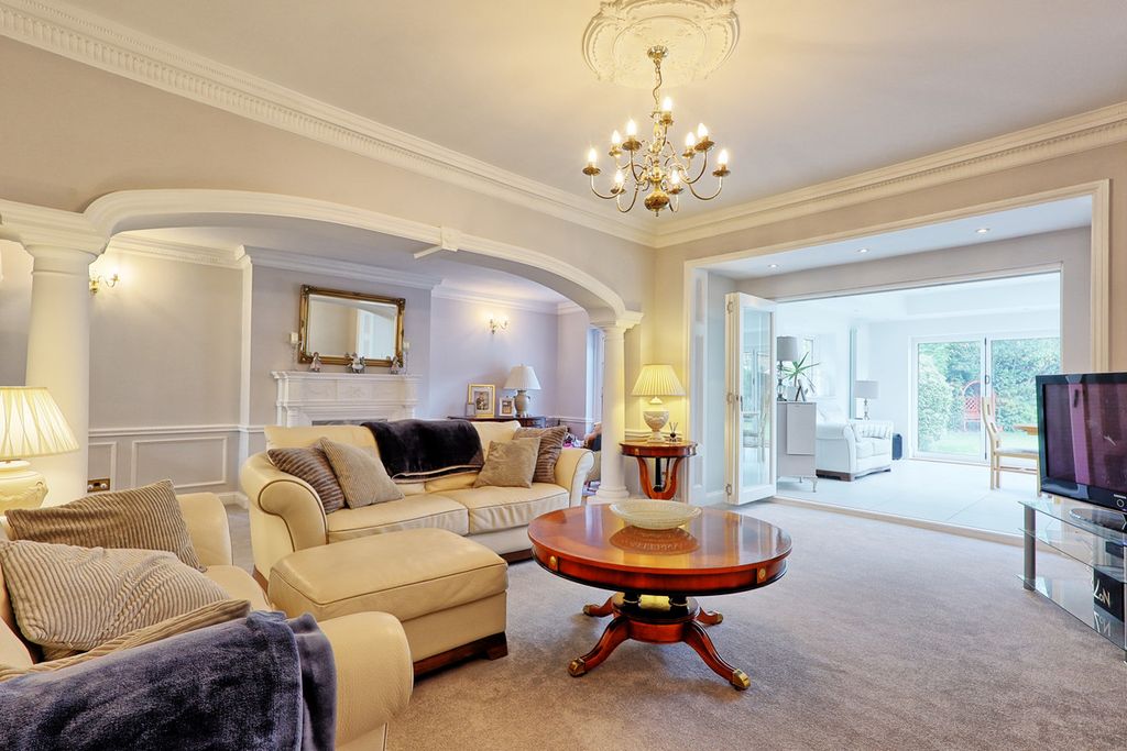 Additional image 9 of 6 bed detached house for saleErnest Road, Emerson Park RM11