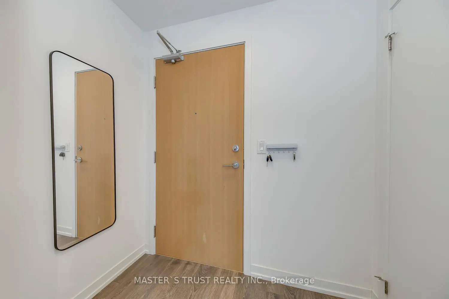 2520 Eglinton Avenue 1804 photo 3