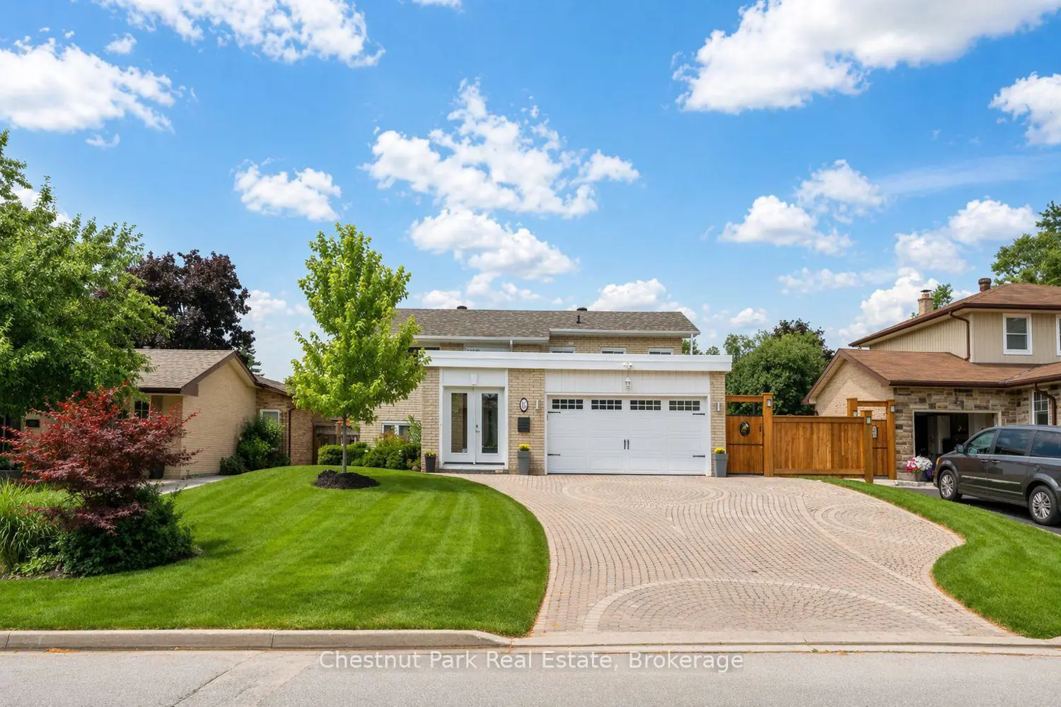 16 Davies Crescent