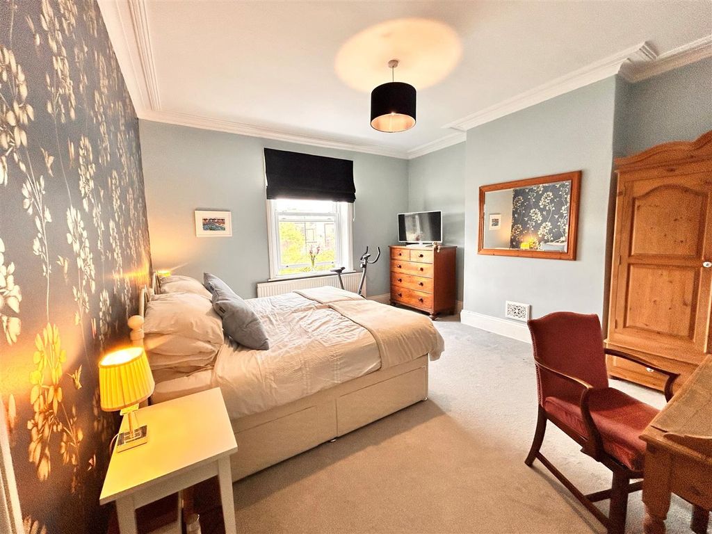 Additional image 17 of 6 bed end terrace house for saleGrandsmere Place, Halifax HX3