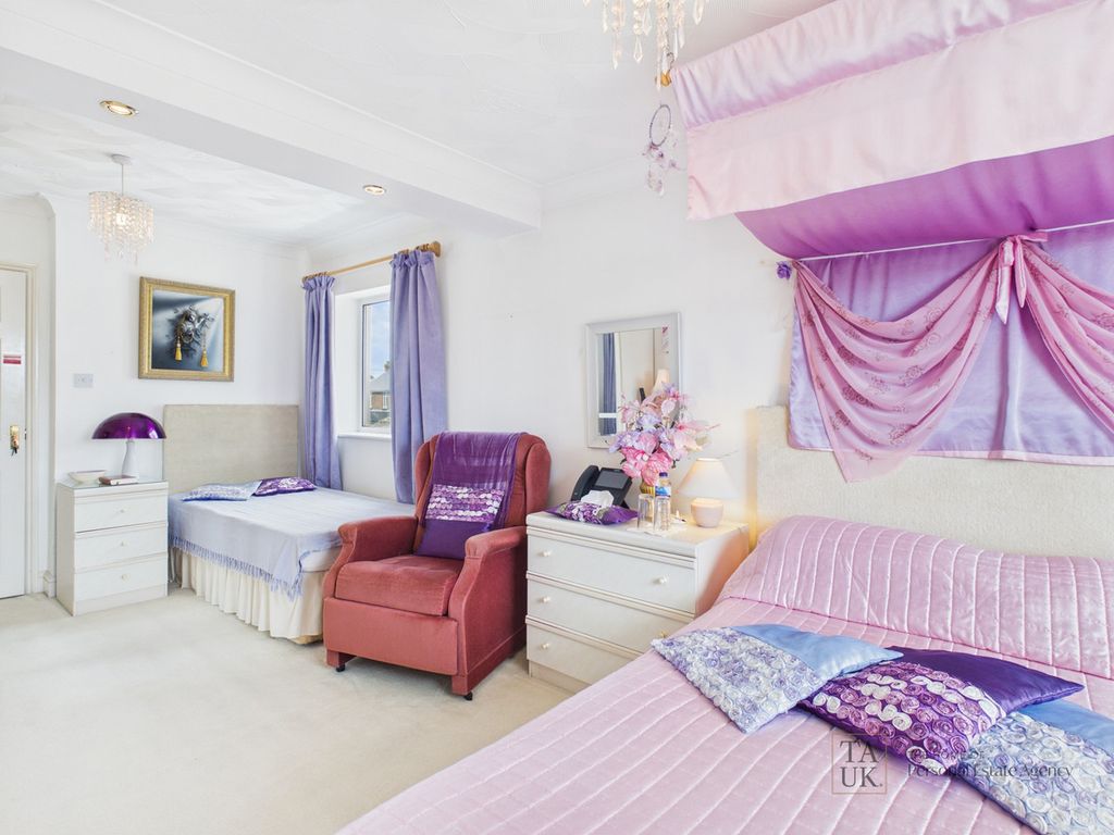 Additional image 25 of 5 bed detached house for saleHavant Road, Hayling Island PO11