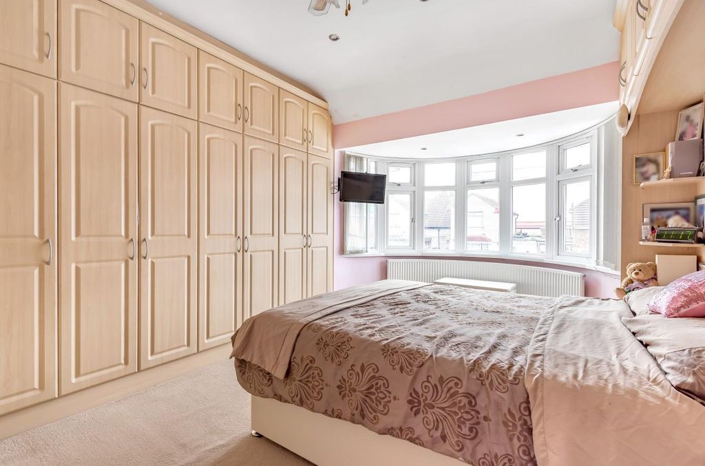 Additional image 12 of 5 bed semi-detached house for saleDelamere Road, Hayes UB4
