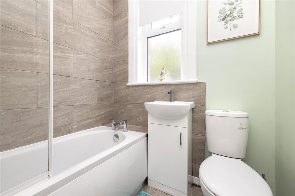 Additional image 20 of 3 bed flat for sale11 Stobhill Road, Gorebridge EH23