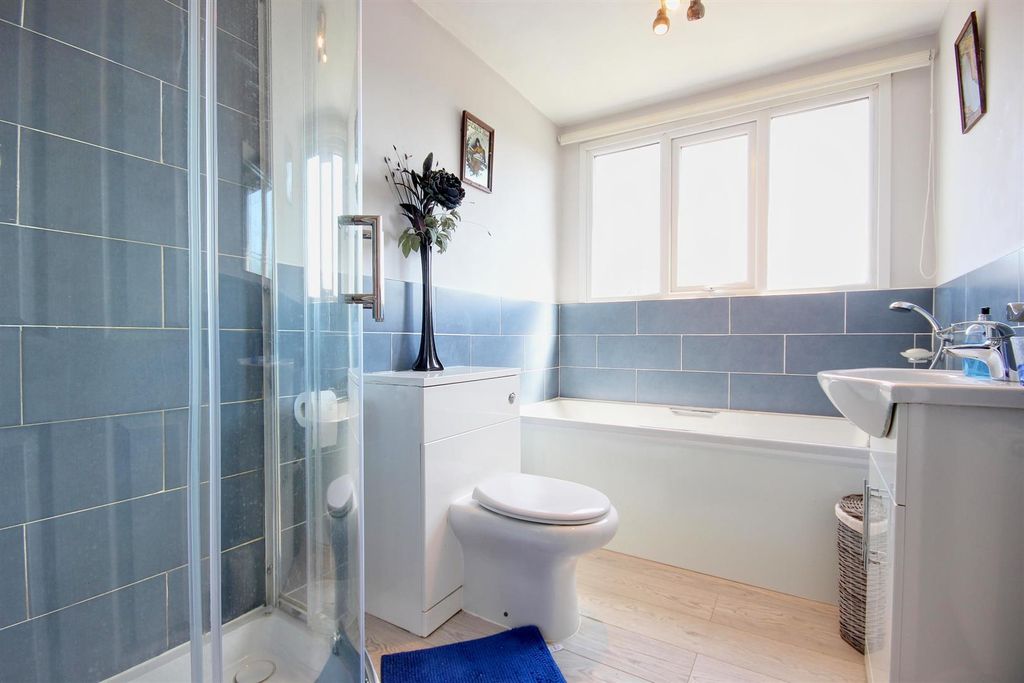 Additional image 25 of 3 bed detached bungalow for saleCheyne Walk, Hornsea HU18