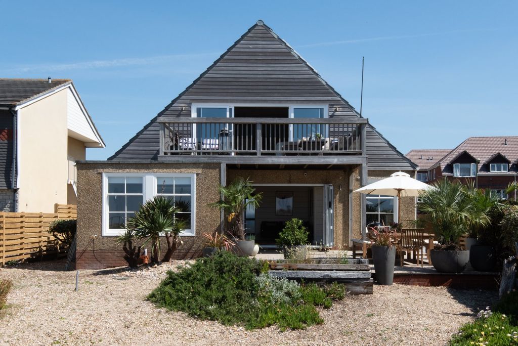 Additional image 3 of 5 bed detached house for saleSouthwood Road, Hayling Island, Hampshire PO11