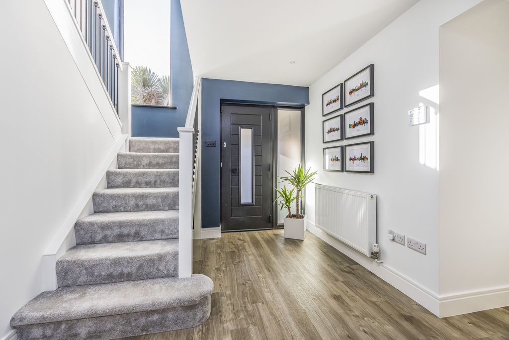 Additional image 8 of 4 bed detached house for saleHavant, Hampshire PO9