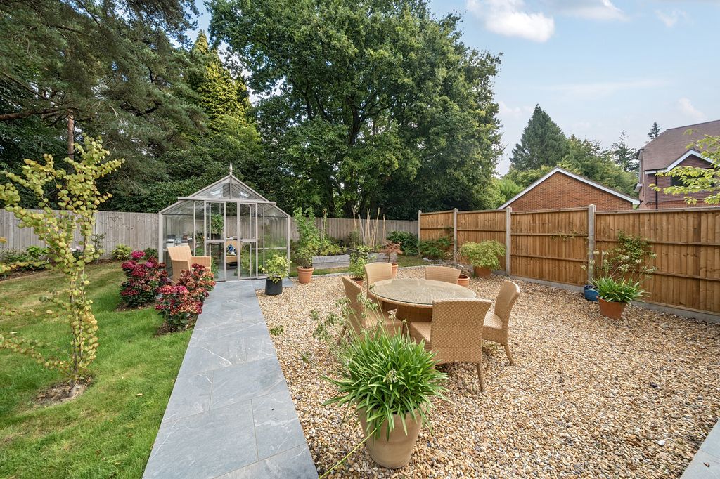 Additional image 10 of 4 bed detached house for saleBaskerville Drive, Hindhead GU26