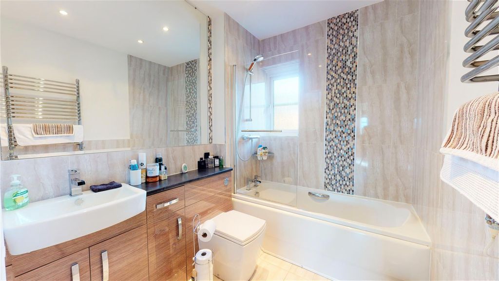 Additional image 13 of 2 bed flat for saleAlmond Court, Northowram, Halifax HX3