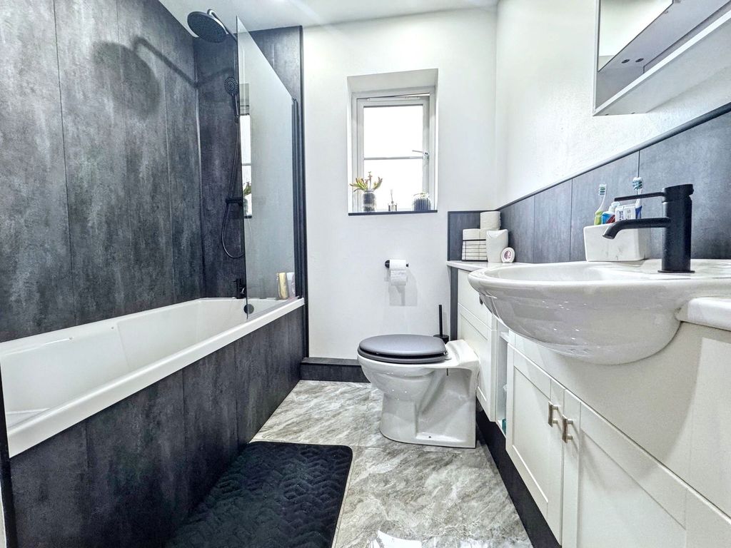2 bed flat for saleLambton View, Rainton Gate, Houghton Le Spring DH4 photo 3