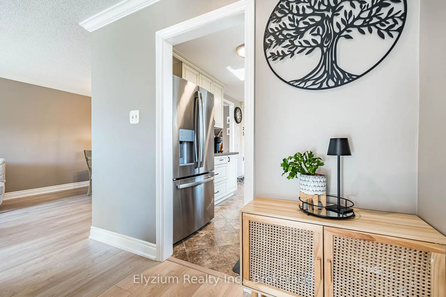 6953 Cherbourg Gardens photo 4