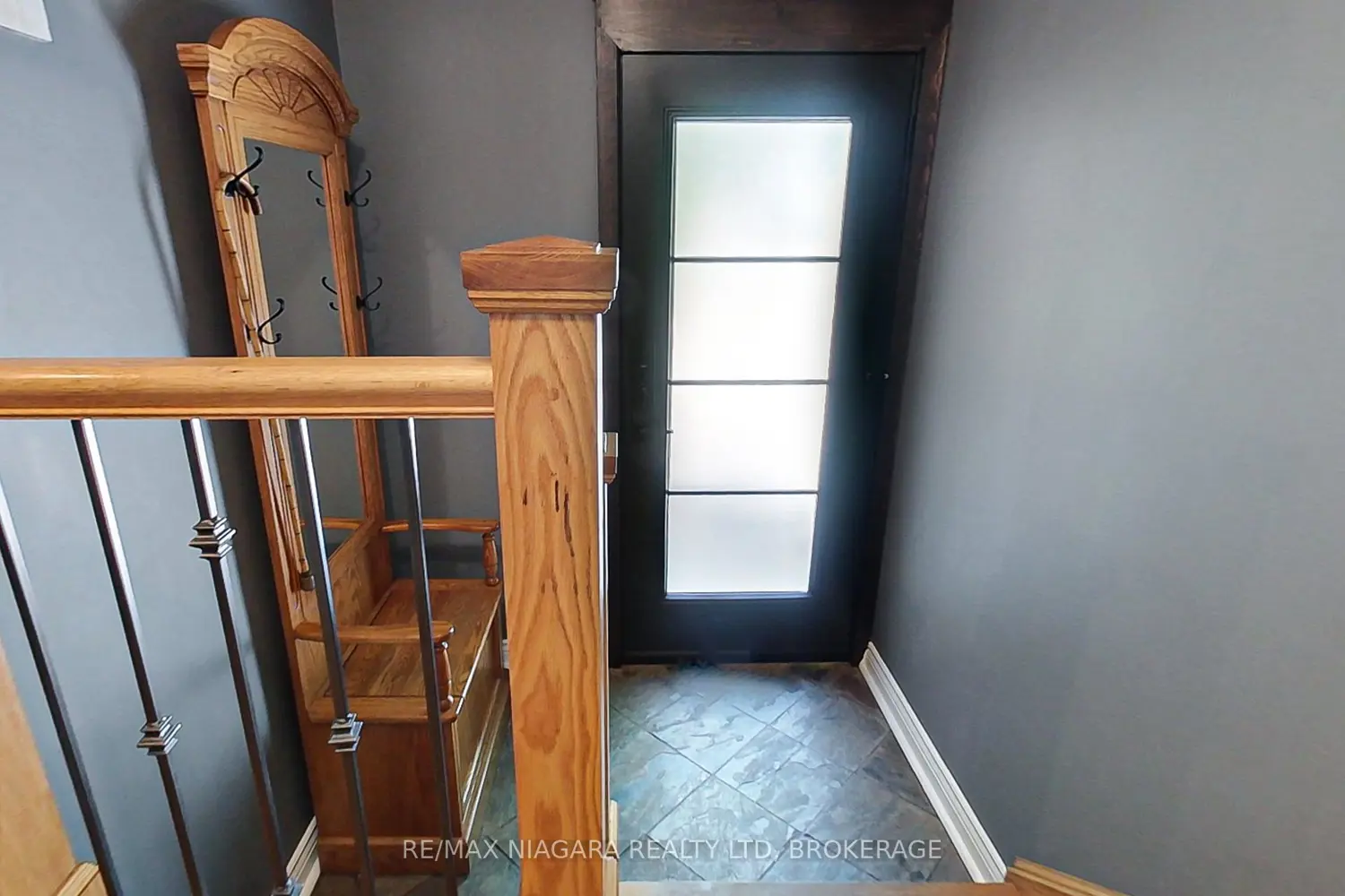 4905 Mapleview Crescent photo 4