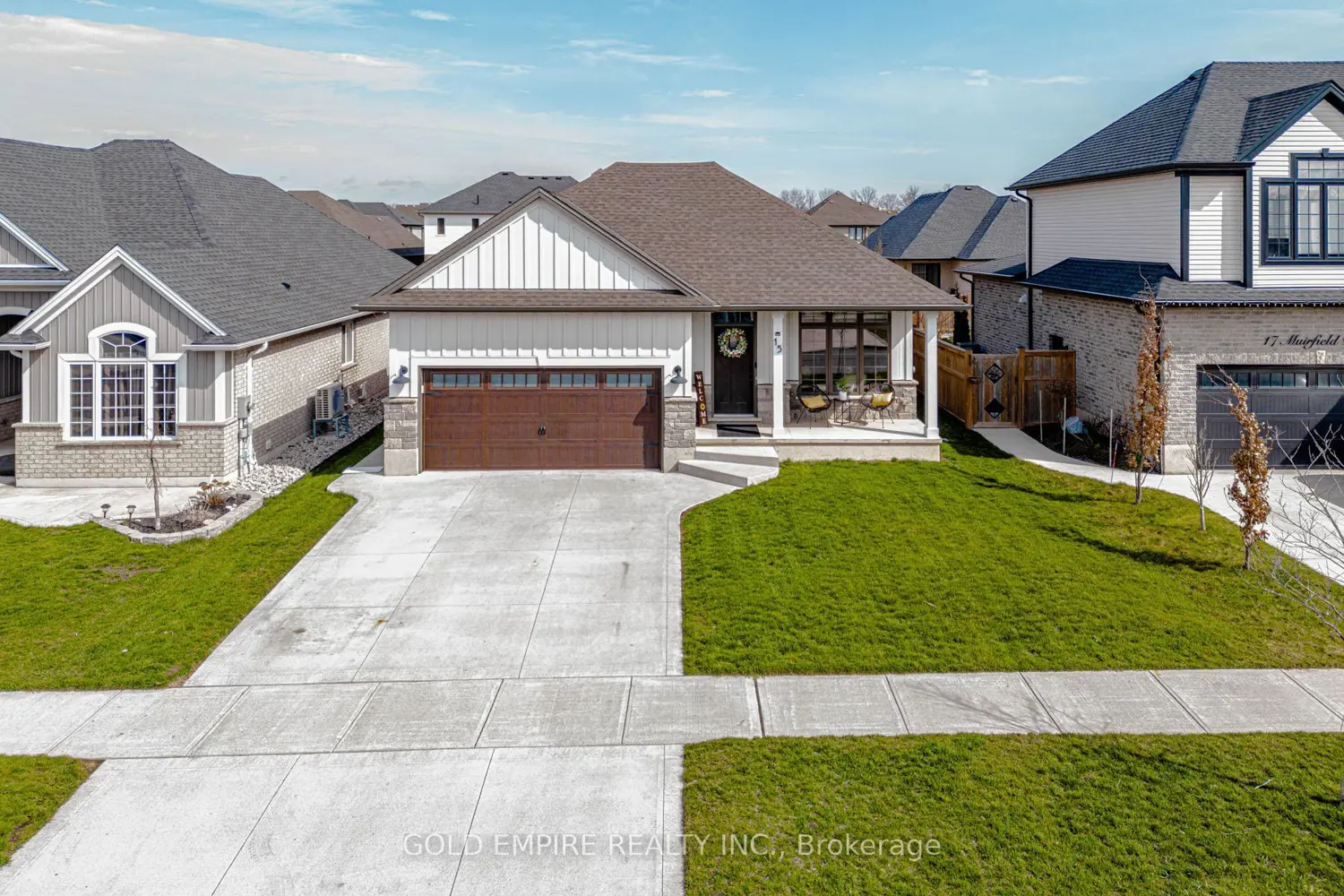 15 Muirfield Drive photo 2