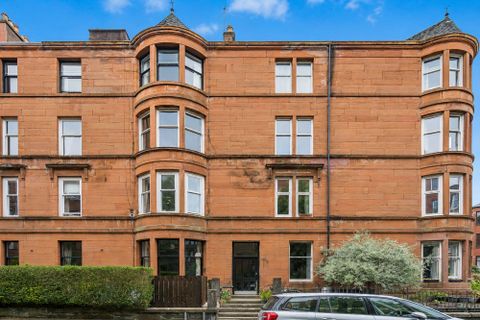 4 Melrose Gardens, North Kelvinside G20
