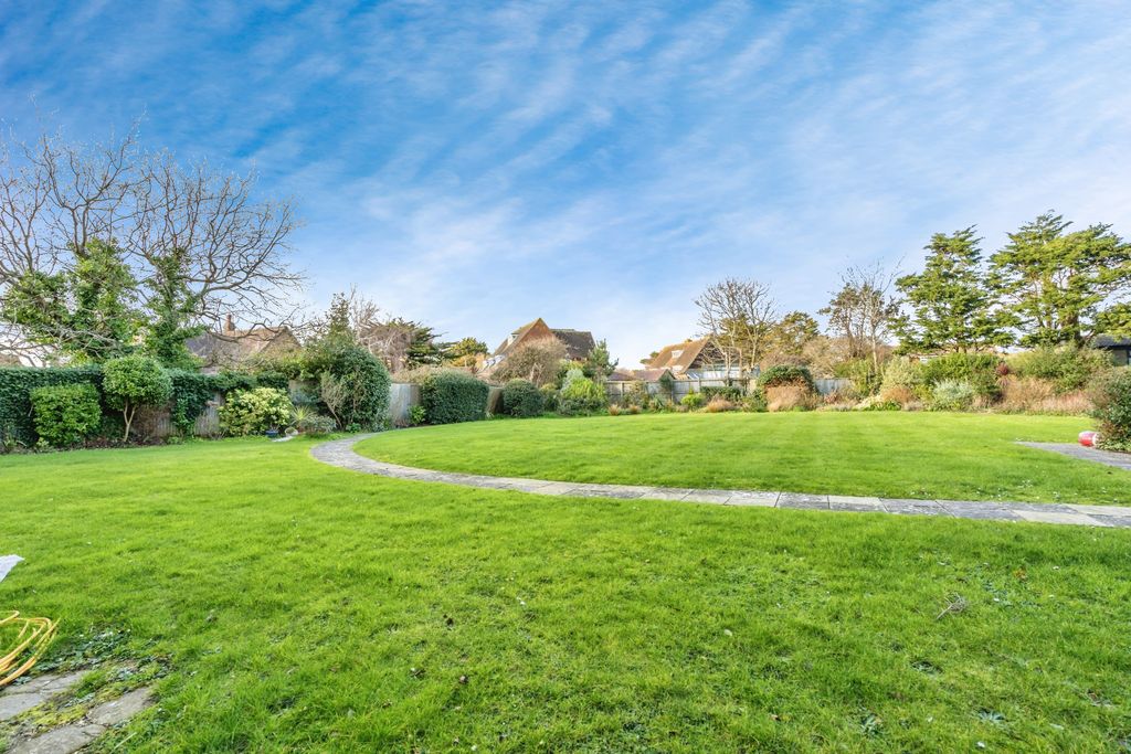 Additional image 16 of 1 bed flat for sale390 Sea Front, Hayling Island PO11