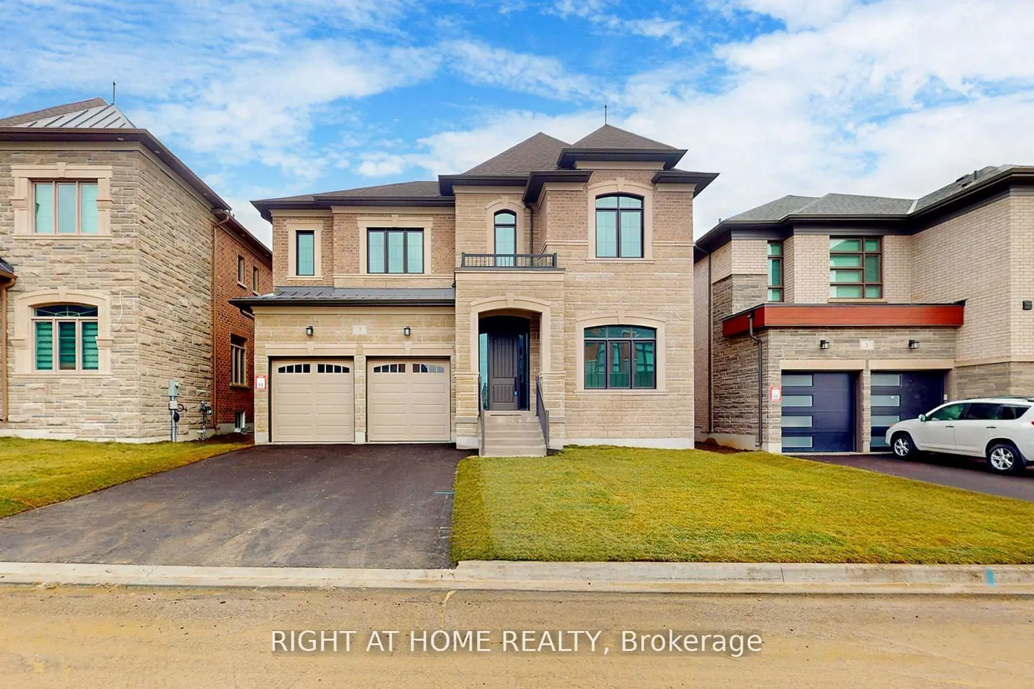 7 Adario Crescent