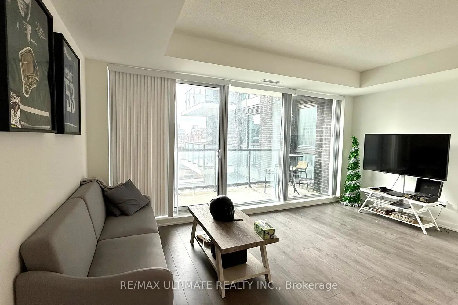 55 Duke Street 318 photo 5