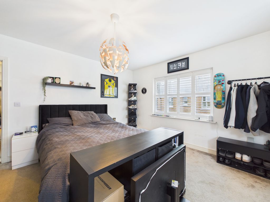 Additional image 16 of 5 bed detached house for saleTimms Close, Horsham, West Sussex RH12