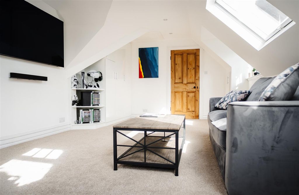 Additional image 45 of 6 bed semi-detached house for saleFerriby Road, Hessle HU13