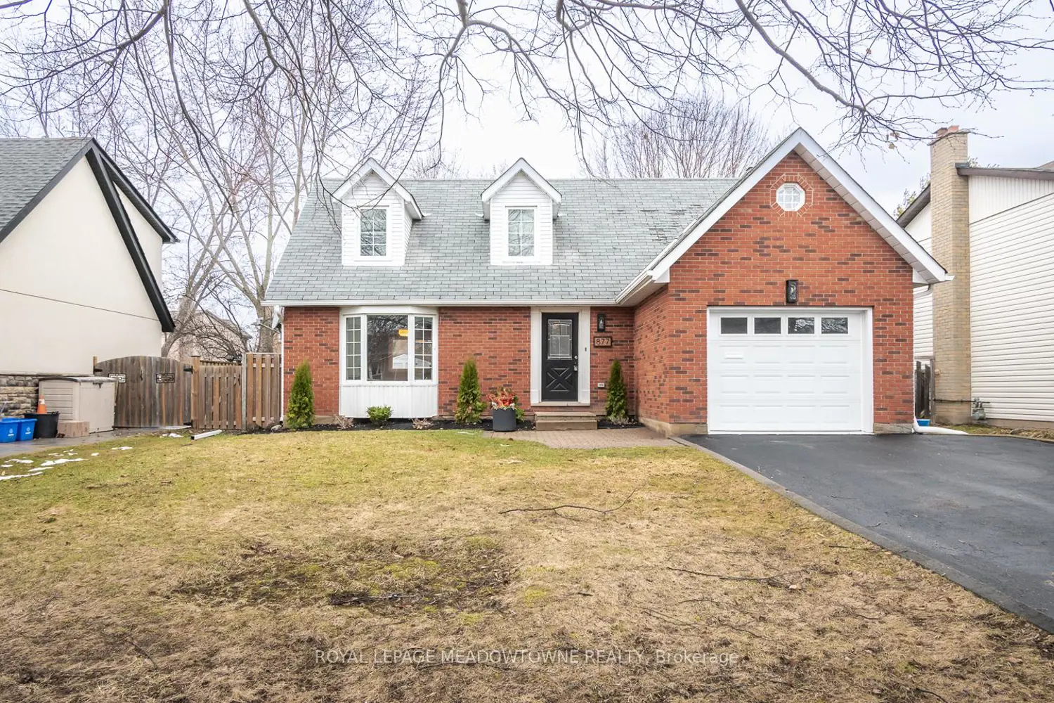 877 Anderson Avenue photo 2