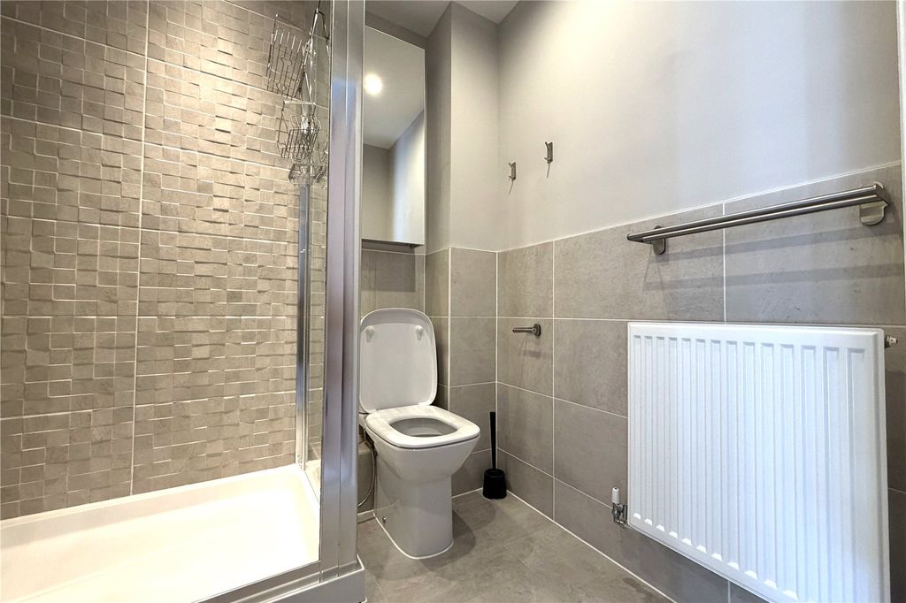Additional image 7 of 2 bed flat for saleCarter Court, Hook, Hampshire RG27