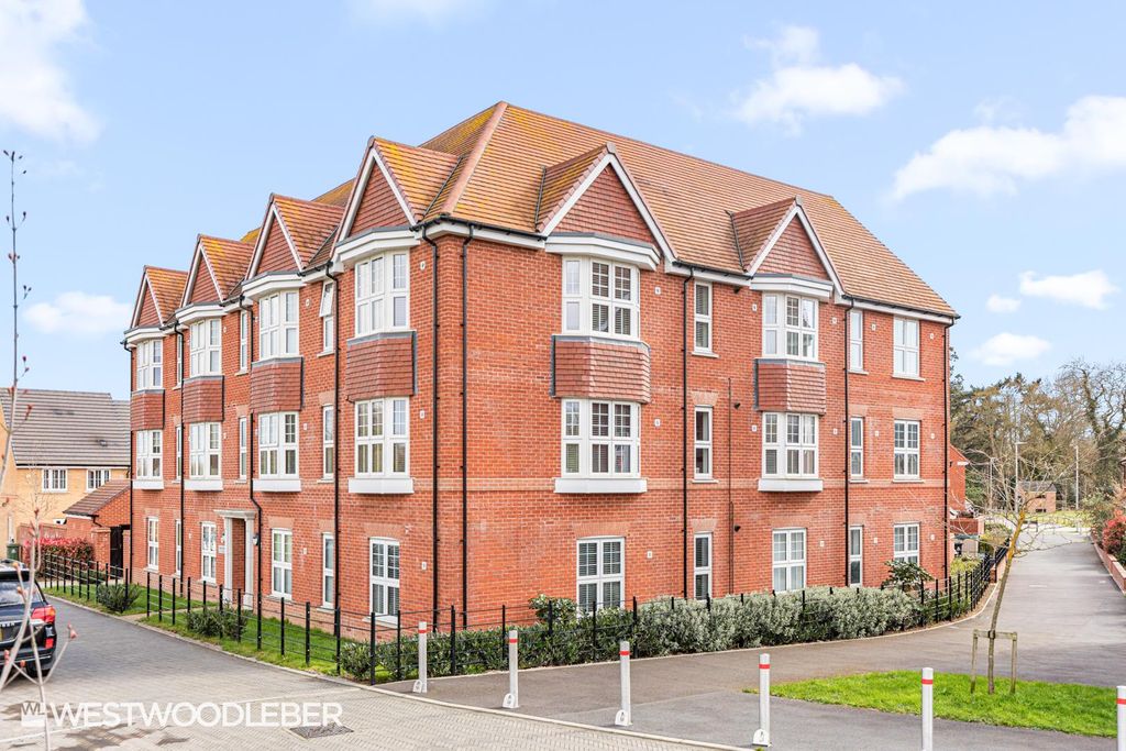 Additional image 20 of 2 bed flat for saleMoye Close, Hoddesdon EN11