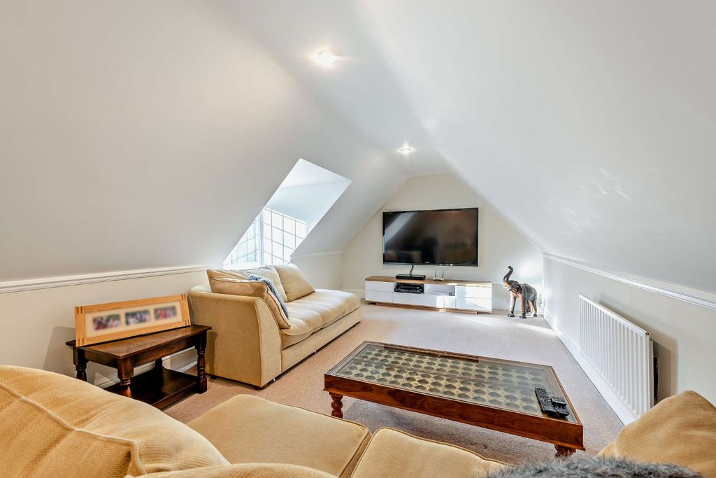 Additional image 17 of 5 bed detached house for saleFarnham Lane, Haslemere, Surrey GU27