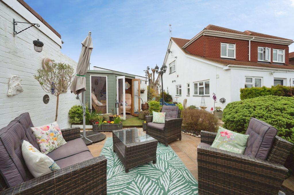 Additional image 7 of 5 bed detached house for saleHavant Road, Hayling Island, Hampshire PO11