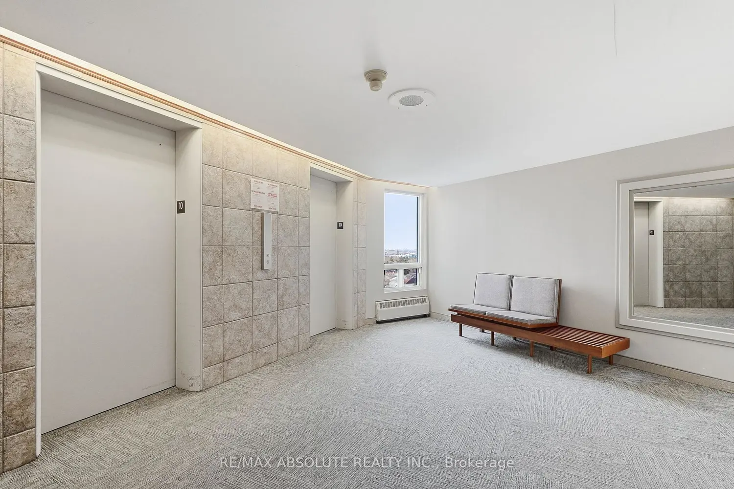 915 Elmsmere Road 1010 photo 3