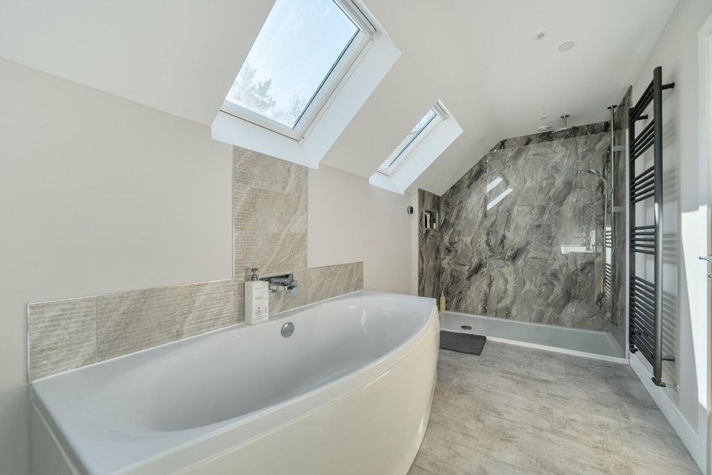 Additional image 14 of 5 bed detached house for saleNorth Close, Havant PO9