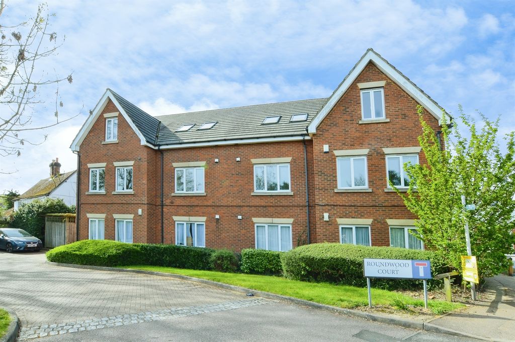 2 bed flat for saleRoundwood Lane, Harpenden AL5