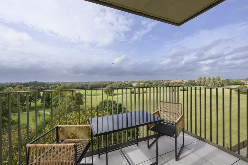 Additional image 10 of 3 bed flat for saleLampton Road, Hounslow TW3