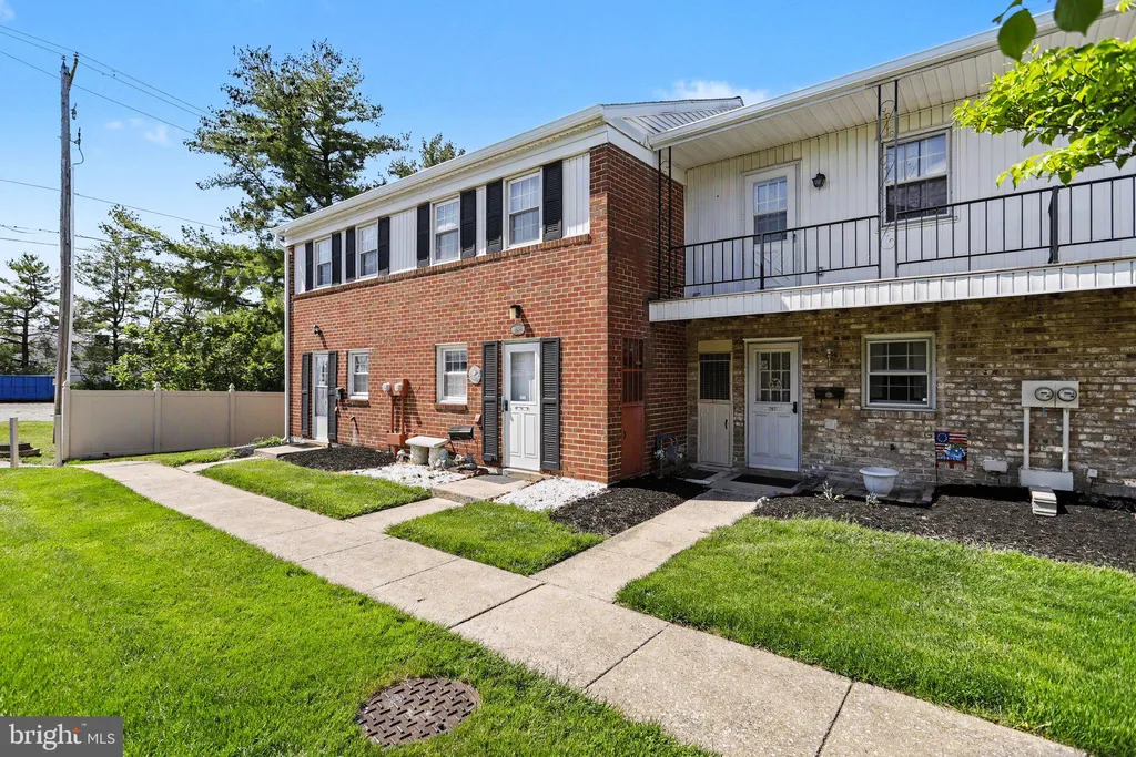 1638 Devers Rd, York, PA 17404 photo 5
