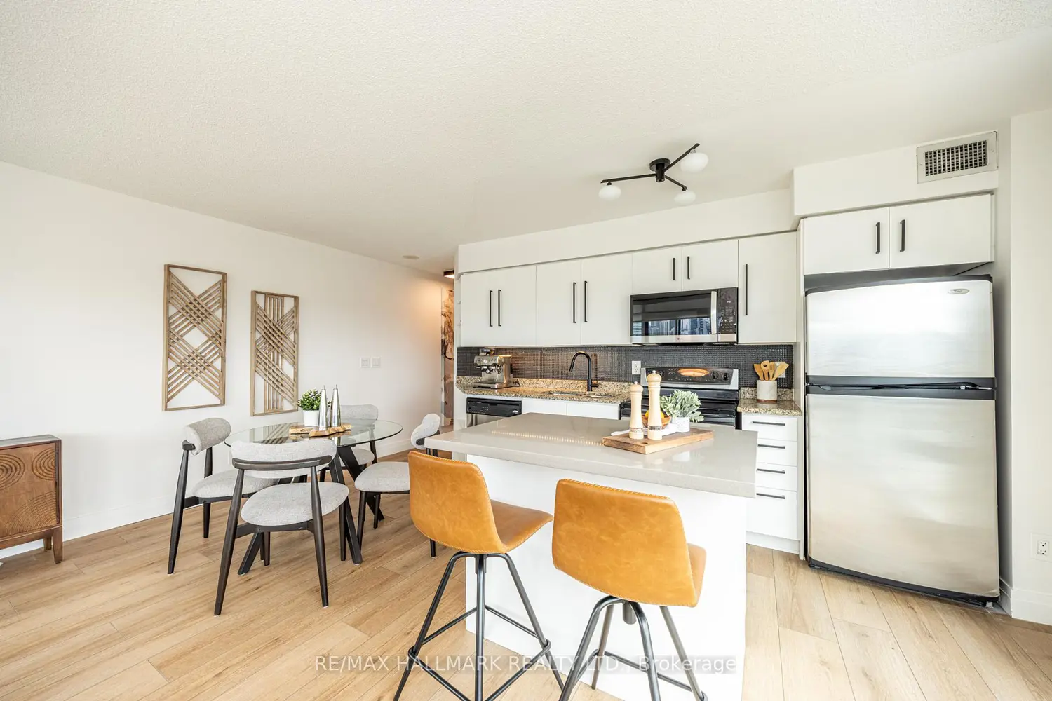 231 Fort York Boulevard 1120 photo 3