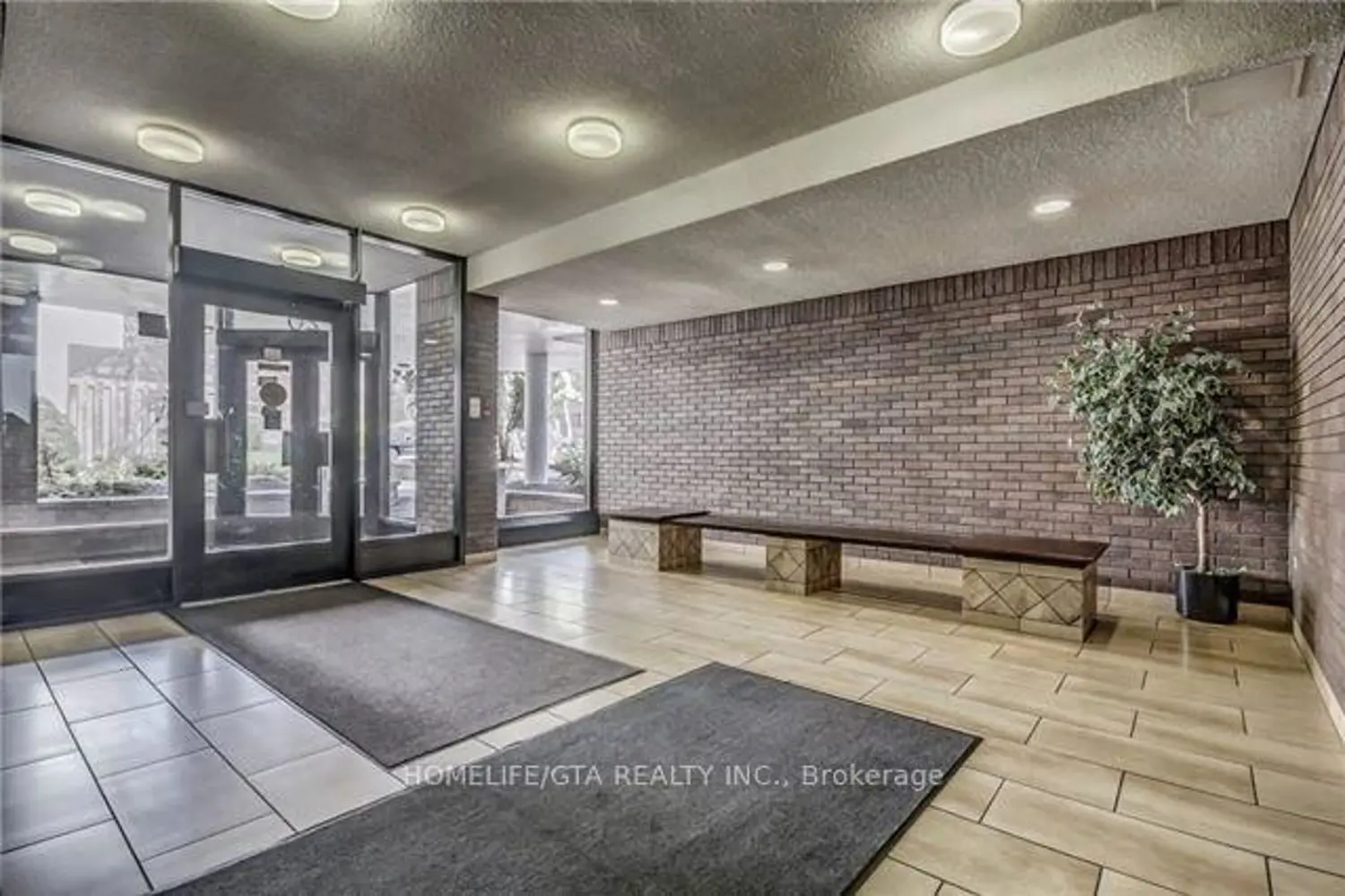 20 Sunrise Avenue 308 photo 3