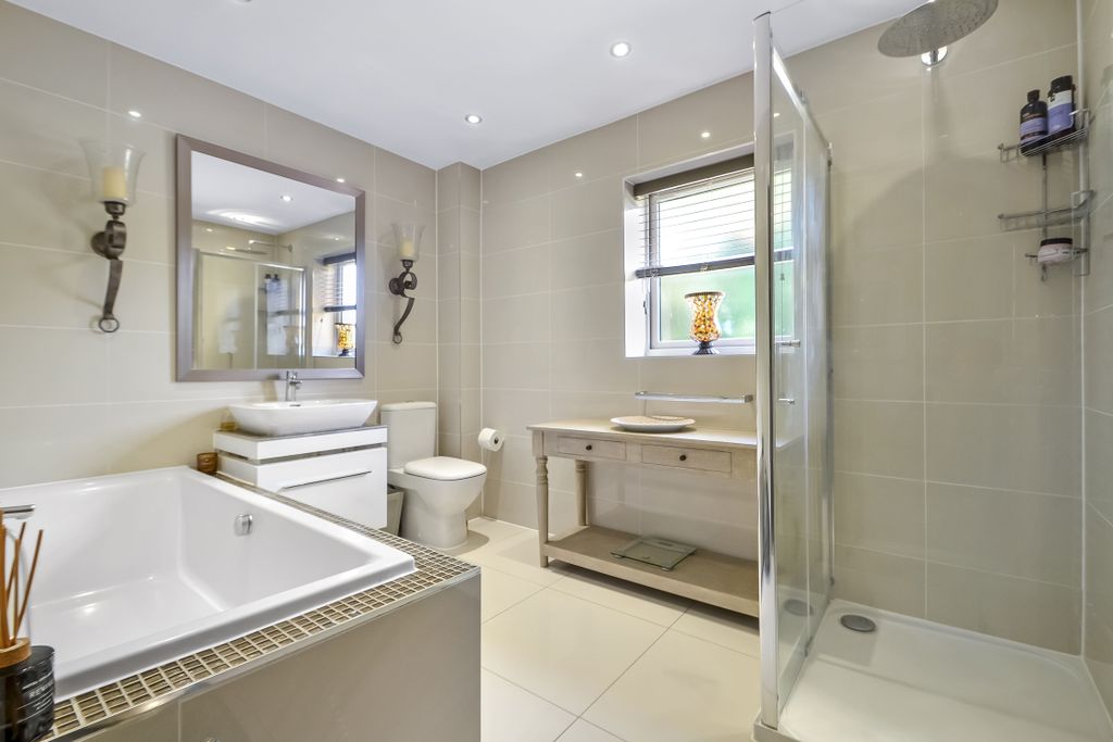 Additional image 14 of 5 bed detached house for saleBedhampton, Hampshire PO9