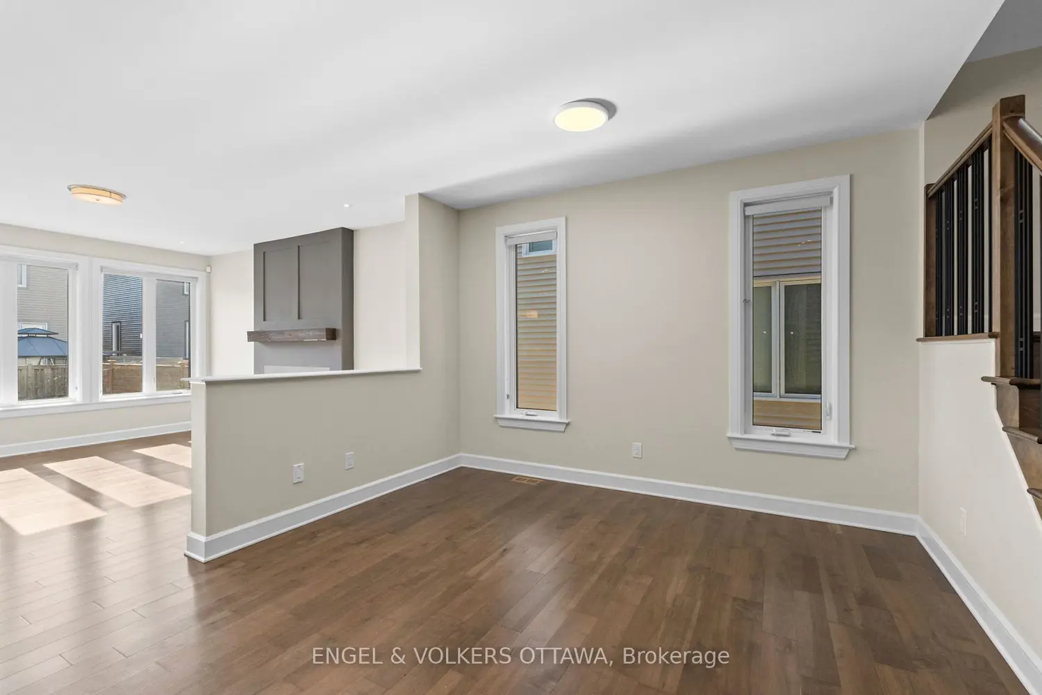 122 Helen Rapp Way photo 2