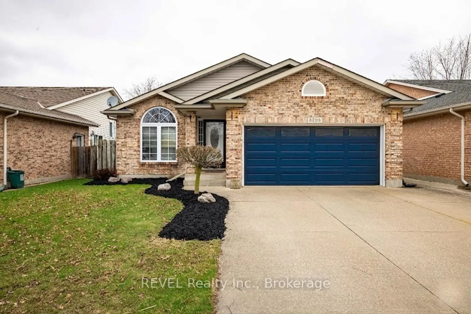 8205 Harvest Crescent