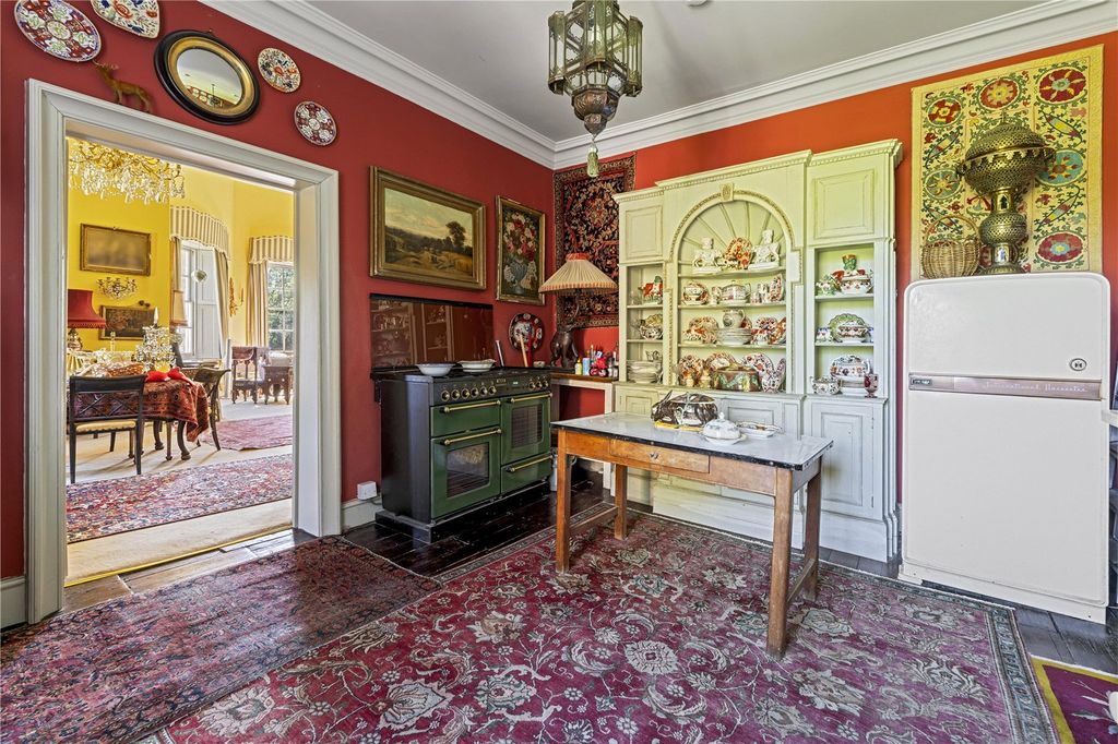 Additional image 4 of 2 bed flat for saleGarricks Villa, Hampton Court Road, Hampton, Middlesex TW12
